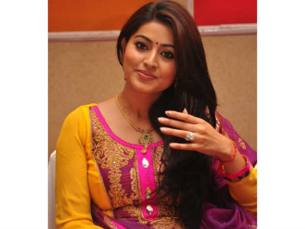 చెర్రీతో సినిమా..: