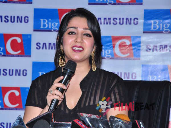 పెళ్లి మీద నమ్మకం లేదు, జీవితాంతం ఇలానే