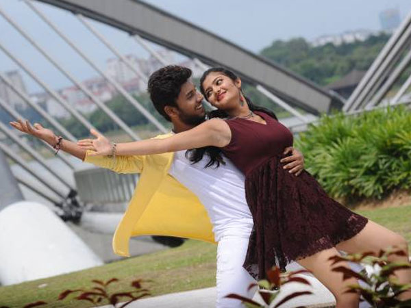 అభిమానులు ఏ కులమైనా....