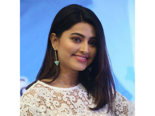 తమిళ నటుడితో