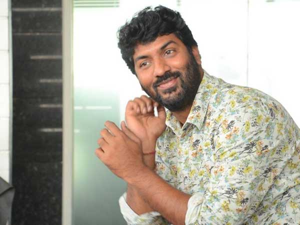 నేల టికెట్ ఆకట్టుకుంటుంది