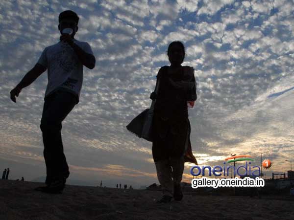 హోటల్స్ లో చక్కర్లు కొట్టడం జరిగింది