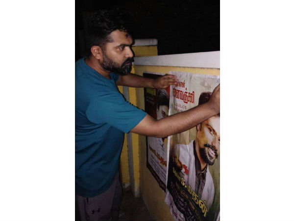 Simbu pay tribute to his fan. Video goes viral Simbu pay tribute to his fan. Video goes viral