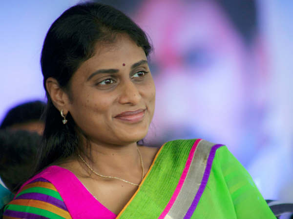 Senior heroine to play YS Sharmila in YSR biopic. Senior heroine to play YS Sharmila in YSR biopic.