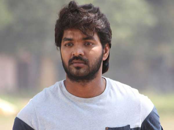 నిబంధనలకు విరుద్దంగా