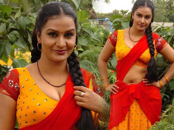 పతివ్రత అంటే నమ్ముతారా