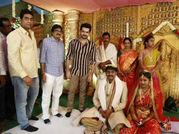 హాజరైన సినీ ప్రముఖులు
