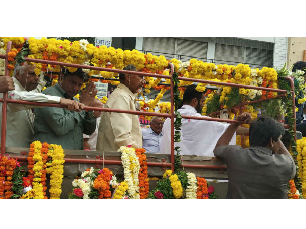 మహా ప్రస్థానంలో కట్టుదిట్టమైన ఏర్పాట్లు