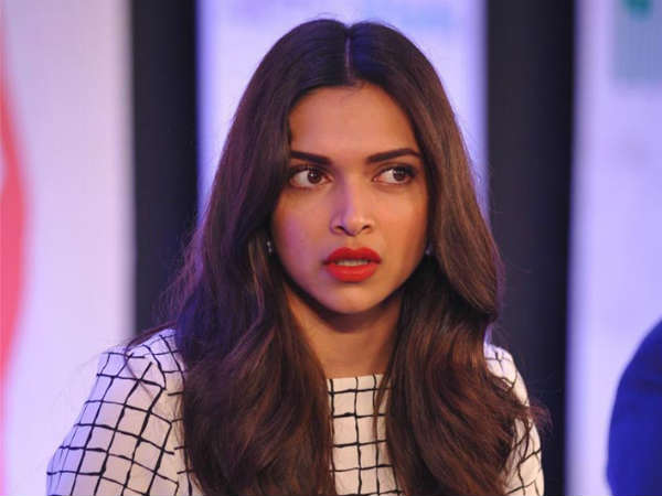 డిప్రెషన్కు గురైన దీపిక పదుకోన్