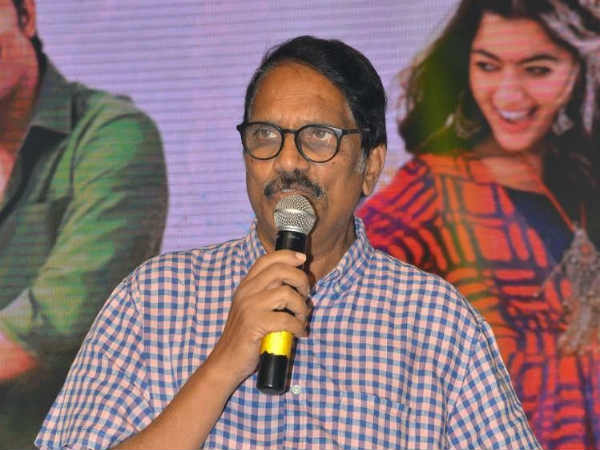 ఎన్టీఆర్ ఇంటి ముందు