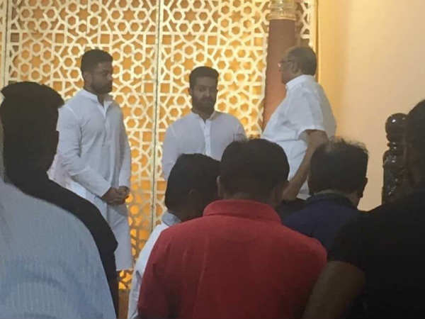 హాజరైన ప్రముఖులు