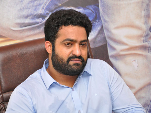 ఆ సినిమా బాగాలేదని అర్జెంటుగా ఎన్టీఆర్ను రీ-లాంచ్ చేయమన్నారట!