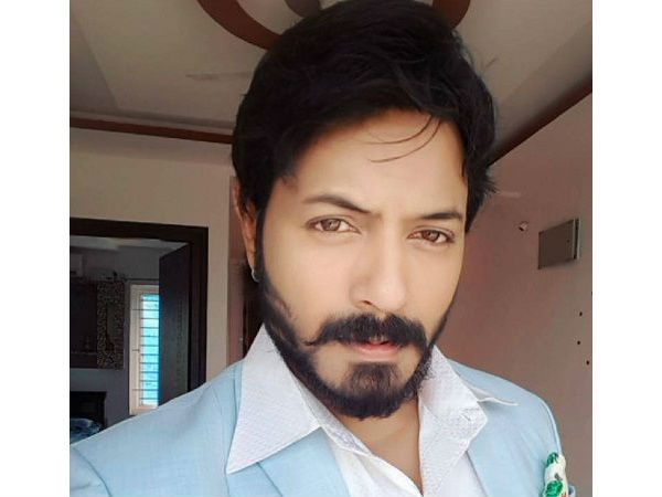 క్రేజీ సెలెబ్రిటీలుగా