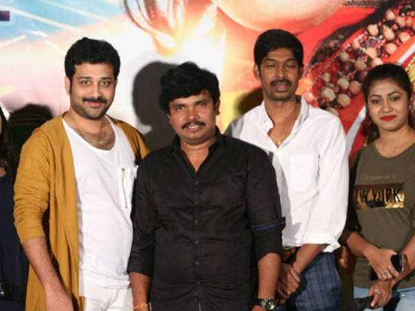 మీ నవ రంద్రాల నుండి నవ రసాలు తీస్తాడు