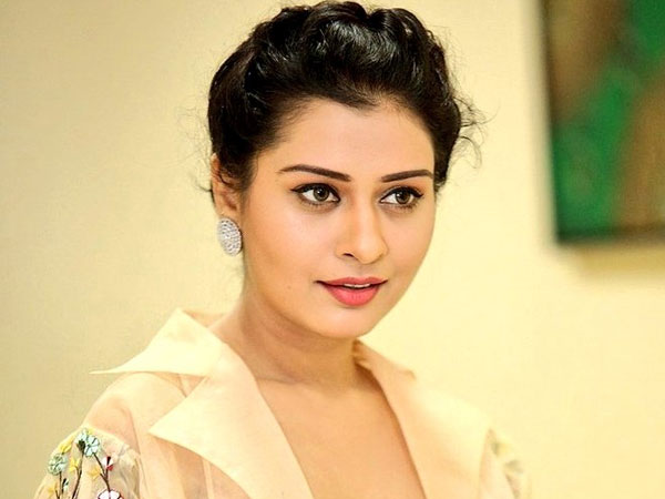Paayal Rajput Kollywood debut with Angel Paayal Rajput Kollywood debut with Angel