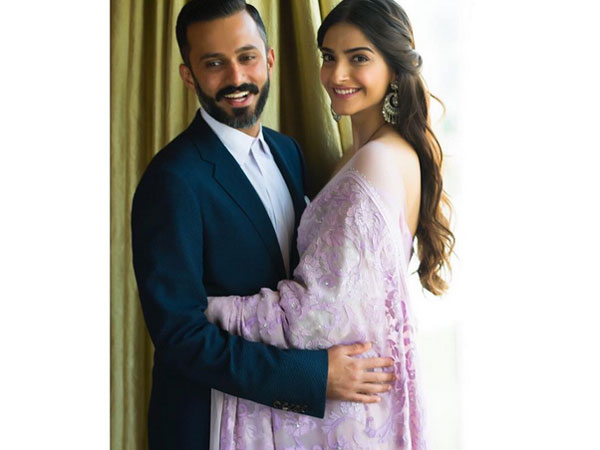 లావుగా ఉన్నపుడు అంజీర్లా ఉన్నానంటూ పొగిడేశాడు