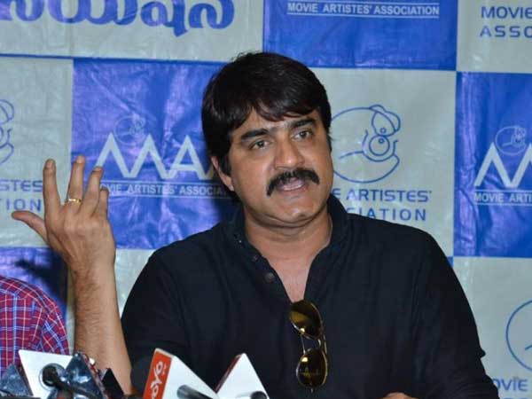 ‘మా'లో ముదిరిన వివాదం: హీరో శ్రీకాంత్ ఓపెన్ ఛాలెంజ్, ప్రెస్మీట్కు నరేష్ డుమ్మా!