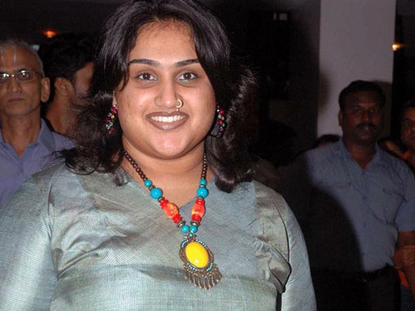 Actor Vijaya kumar lodges police complaint on his own daughter Vanitha Actor Vijaya kumar lodges police complaint on his own daughter Vanitha