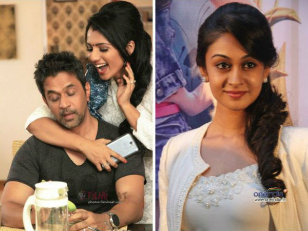 మా నాన్న నా ముందే రొమాన్స్ చేసి చూపించారు