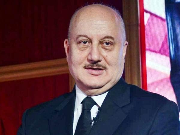 Anupam Kher resigns as FTII chief Anupam Kher resigns as FTII chief