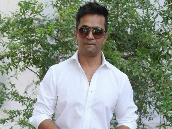 శృతి మీద పరువు నష్టం దావా