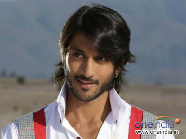 ఎవరీ చేతన్ కుమార్?