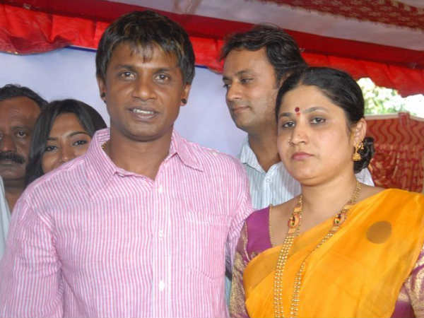 మొదటి భార్యకు దూరంగా
