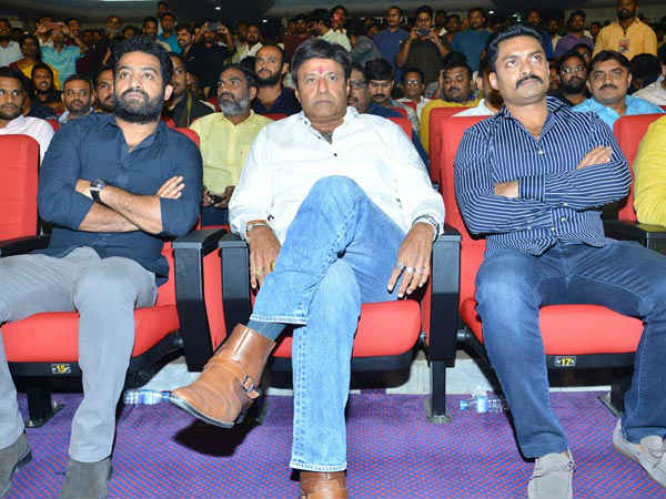 బాలయ్య పాత్రలో అంటూ