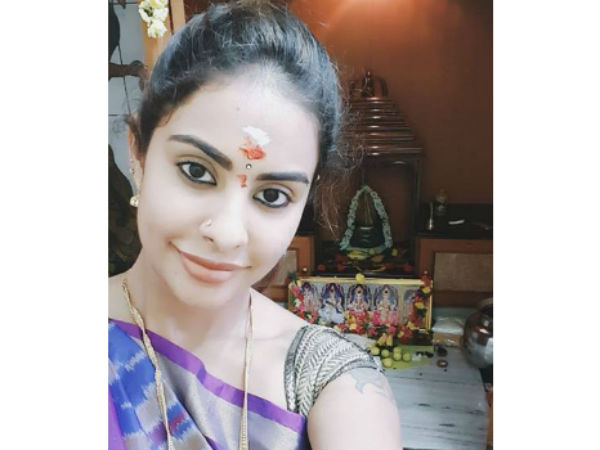 ఇక్కడ దారుణం... అక్కడ స్వర్గం: శ్రీరెడ్డి జీవితంలో సడెన్ టర్న్, ఈ ఫోటోలే సాక్ష్యం!