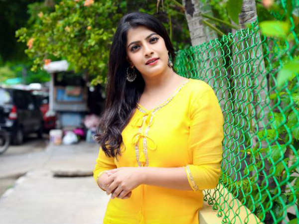 వరలక్ష్మీ నా సోల్మేట్