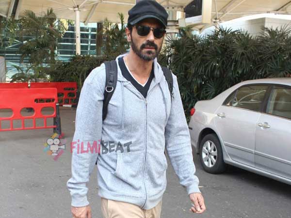 విడాకులతో ఒంటరిగా అర్జున్ రాంపాల్