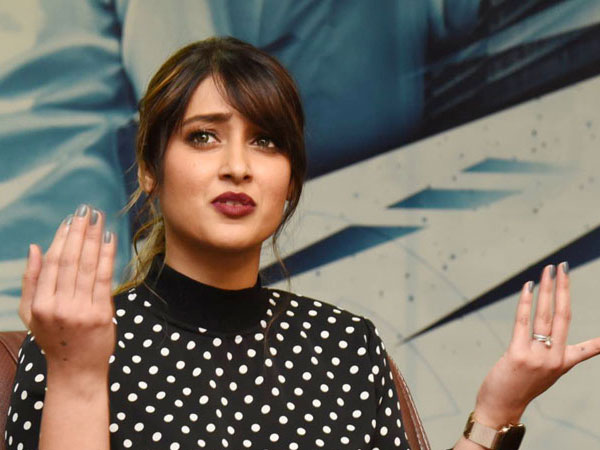 ఆఫర్లు రావడం లక్కీ