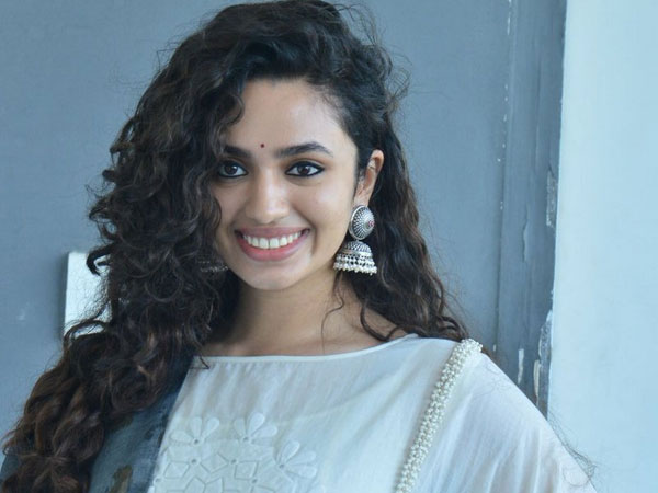 కమర్షియల్ సక్సెస్ను పట్టించుకోను