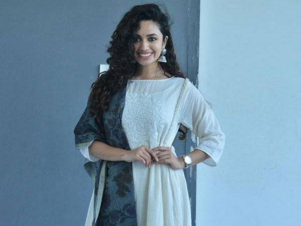 నాకు లైంగిక వేధింపులు..
