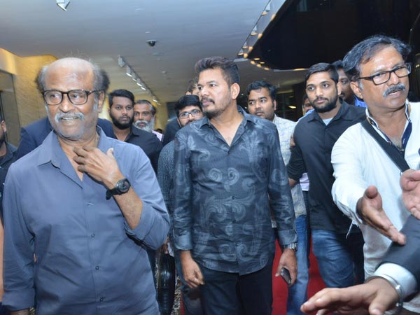 2 గంటలపాటు లేటుగా