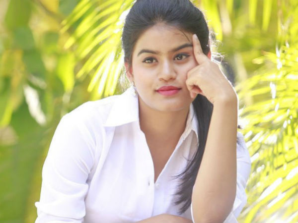 బాయ్ఫ్రెండ్ కళ్లముందు విగతజీవిగా