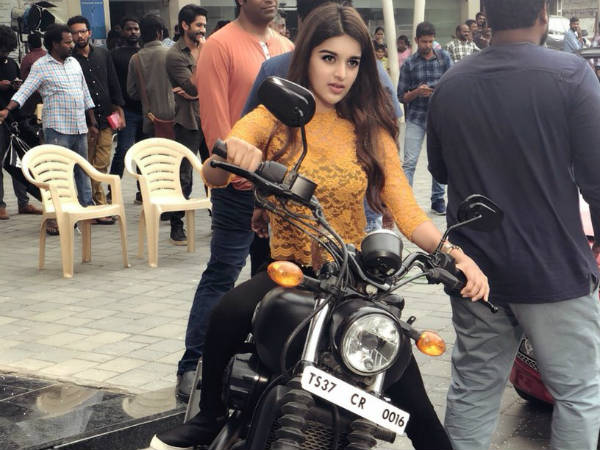 నిధి అగర్వాల్ గ్లామర్