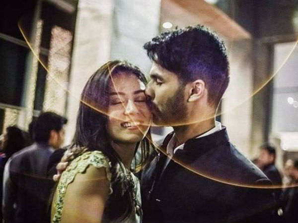 పోర్న్ వీడియో పెట్టండని