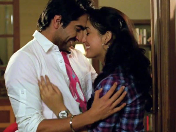 హీరోయిన్తో లిప్లాక్.. హీరోను వదిలేసిన భార్య!