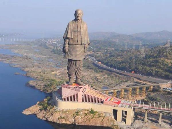 నీలాంటి ఇడియెట్స్ ఉండబట్టే.. సిద్ధార్థ్కు చుక్కలు చూపించిన నెటిజన్లు!