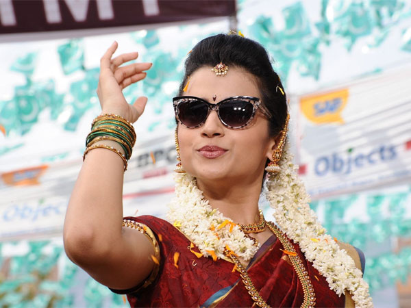 వ్యపారవేత్తతో పెళ్లి అంటూ