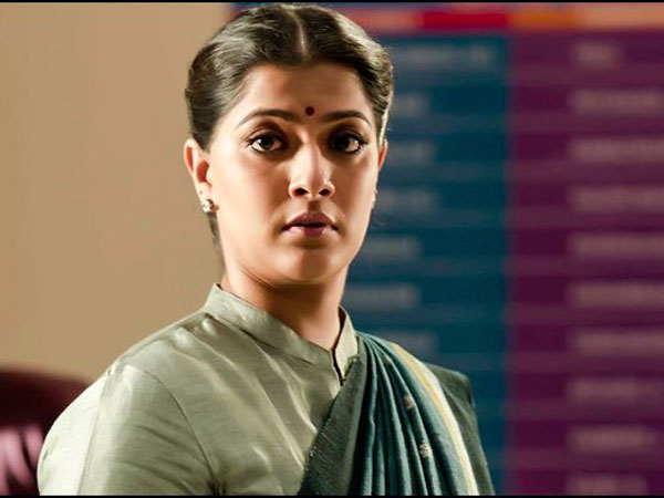 కోమలవల్లి పాత్ర చుట్టూ