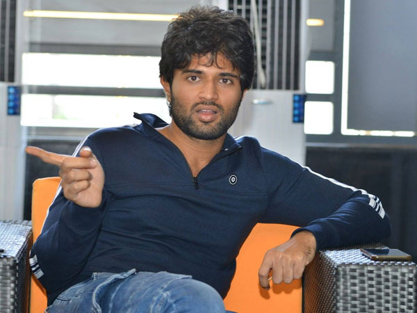 మెడకు పట్టి వేసుకొన్నాడు