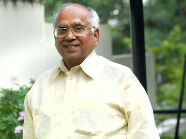 మొదట చెప్పింది తాతయ్యతోనే