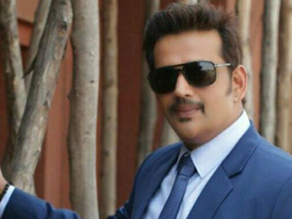 ప్లాట్ కోసం వెళితే చెవిలో పువ్వు