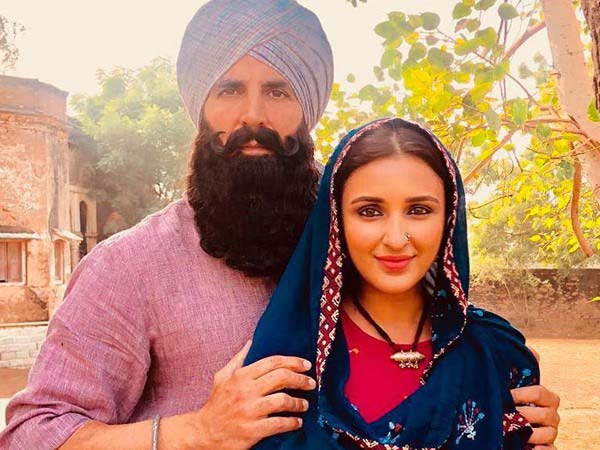 Kesari first look: Akshay Kumar with Parineeti Chopra Kesari first look: Akshay Kumar with Parineeti Chopra