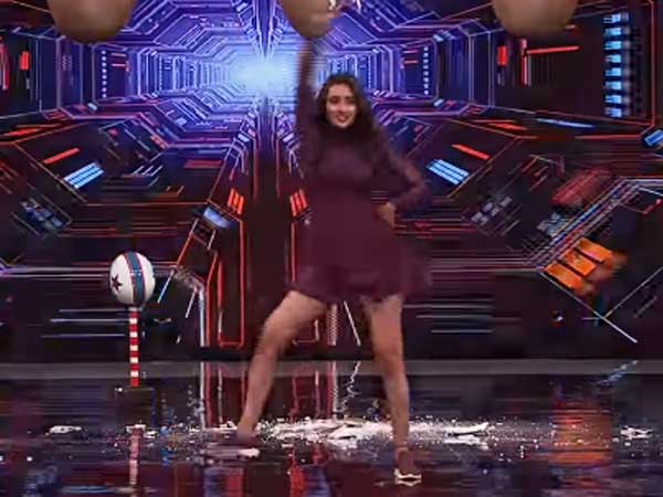 అందం, పెర్ఫార్మెన్స్తో అదరగొట్టిన భానుశ్రీ