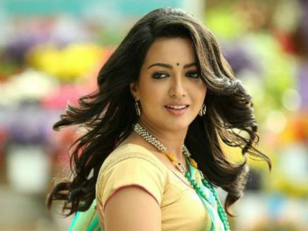 Catherine Tresa about Telangana election and vote importance Catherine Tresa about Telangana election and vote importance