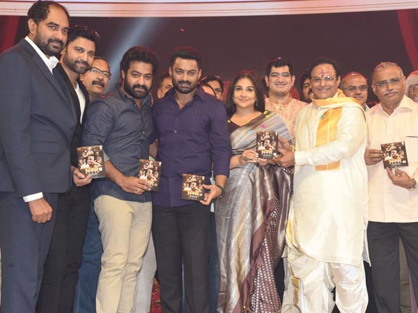 మీ నాన్న ఏరోజూ ఎవరికీ భయపడలేదు అన్నారు