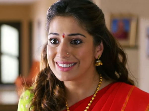 అకాన్ కలిసి చెట్టాపట్టాల్